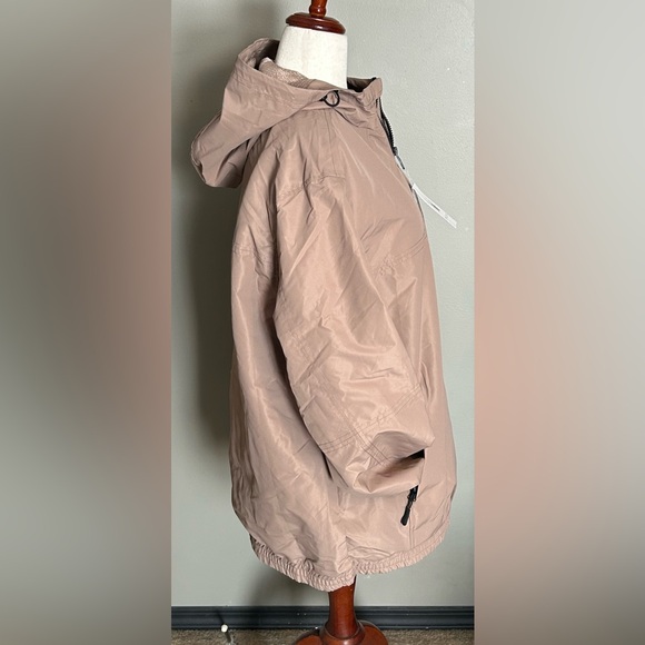 Spyder Men's Beige Windbreaker Jacket - Picture 11 of 15